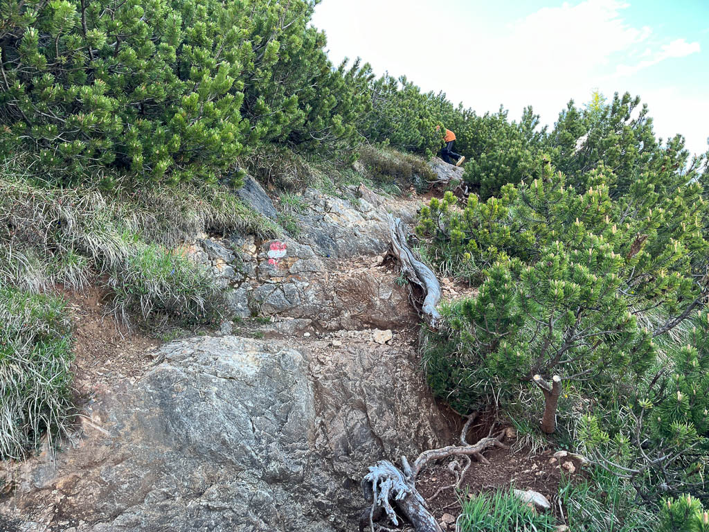 Steiler Aufstieg über Felsen zur Gratlspitz in Alpbach